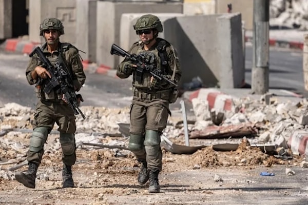 لا تبدو العملية في الخليل التي حوّلت المحافظة إلى «سجن كبير» قريبة من نهايتها (أ ف ب)
