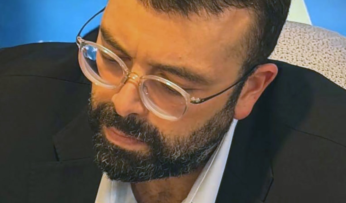 (الأخبار)