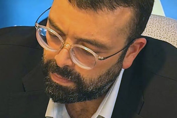 (الأخبار)