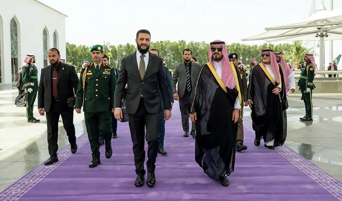 استخدم الشرع في زيارته طائرة تابعة للخطوط الجوية السعودية (واس)
