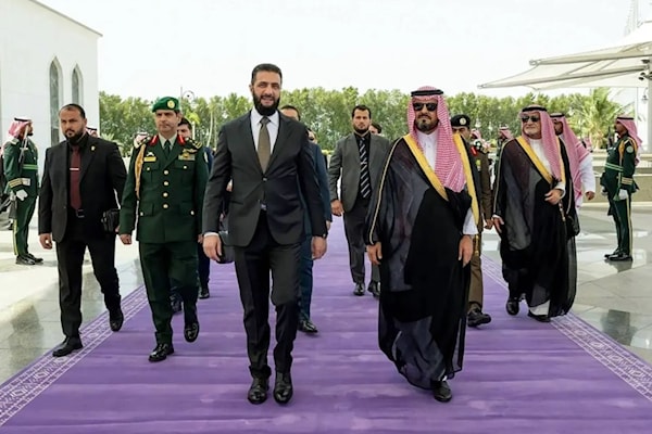 استخدم الشرع في زيارته طائرة تابعة للخطوط الجوية السعودية (واس)