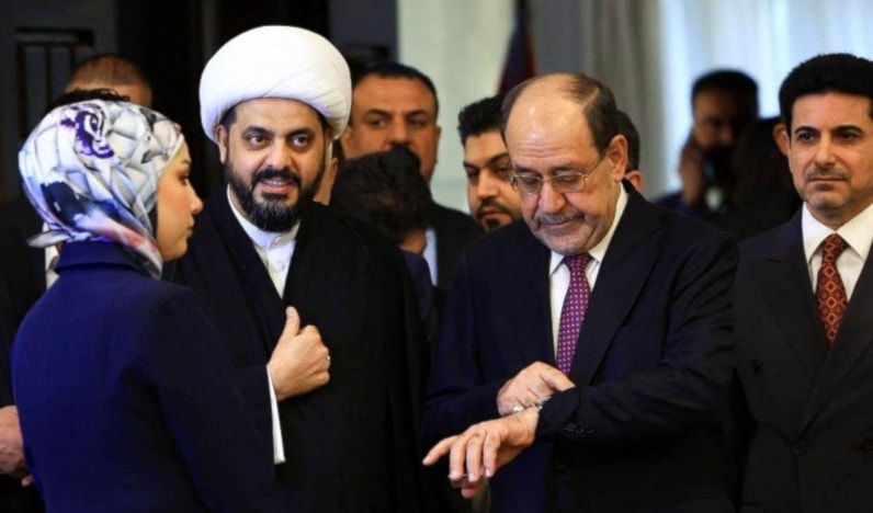 توتر غير مسبوق بين المالكي وزعيم «عصائب أهل الحق» قيس الخزعلي (أ ف ب)