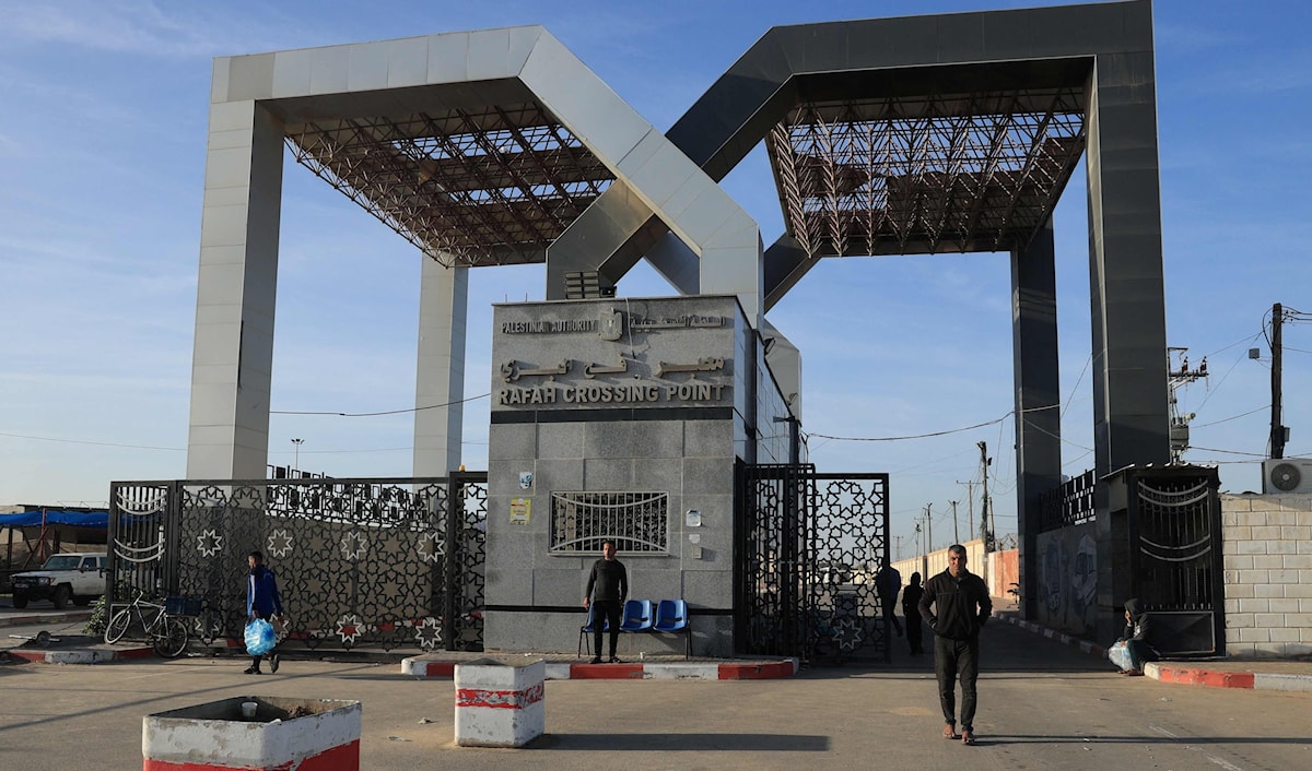 وصل 40 فلسطينياً من العالقين في مصر إلى غزة يوم أمس الإثنين (من الويب)
