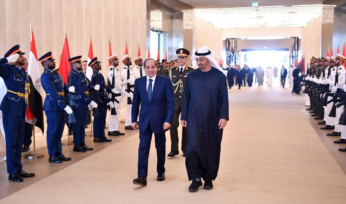 تعترض الإمارات على أن تبادر وحدها إلى خطوات التهدئة، بحجة أن التصعيد «بدأ من الجانب السعودي» (أ ف ب)