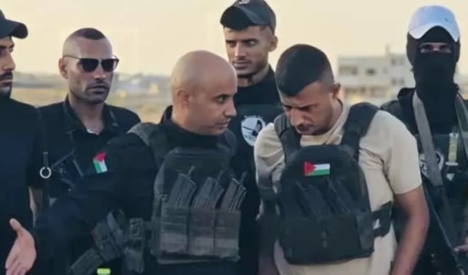 برز اسم العميل الدهيني، بعد تعيينه قائداً لما يُسمّى «القوات الشعبية»، خلفاً لياسر أبو شباب الذي قُتل أخيراً (من الويب)