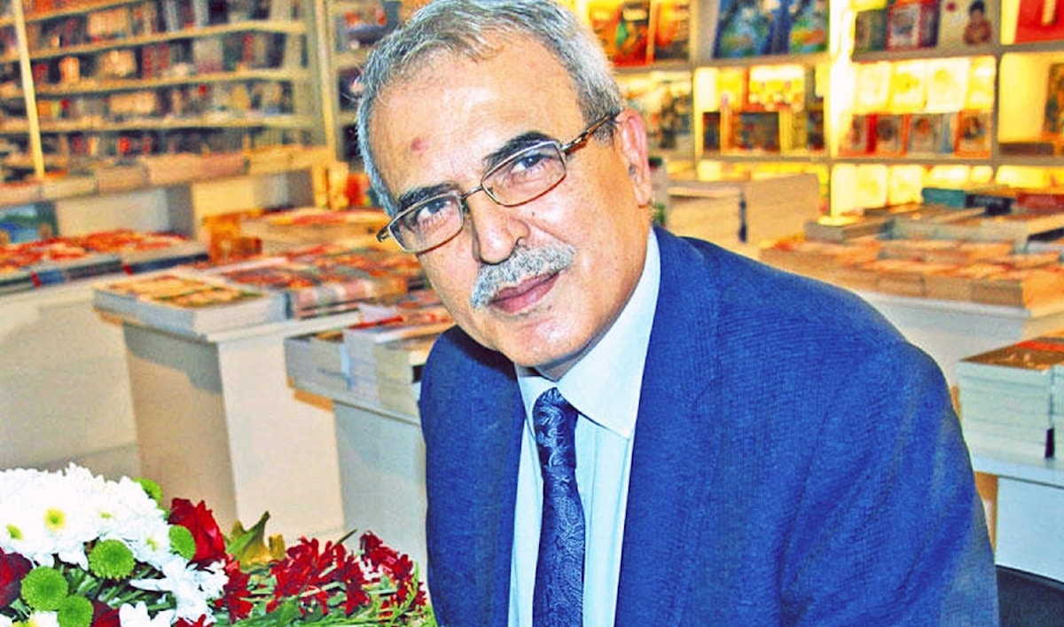يوسف رقة «على كوكب غامض»