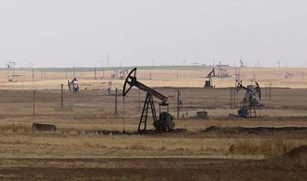 أغلقت سوريا حوالى 20 بئر نفطي في مناطق من الجزيرة السورية (من الويب)