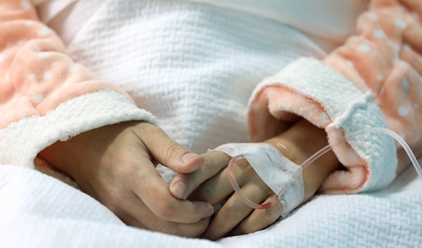 استقبل صندوق غسان أبو ستة 24 عائلة من ضمنها 46 طفلاً خضعوا للجراحة في أماكن متفرّقة من أجسادهم (هيثم الموسوي)