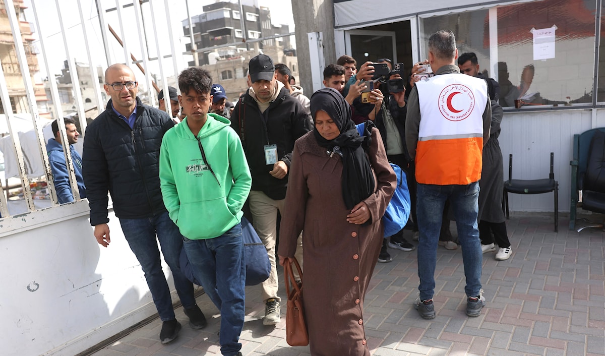 وضعت إسرائيل ضوابط إضافية بشأن «محتويات الحقائب التي ستخضع للتفتيش» (أ ف ب)