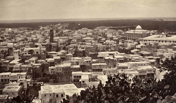 بدر الحاج يعود إلى طرابلس الشام: مرثية لـ«جوهرة» الساحل السوري