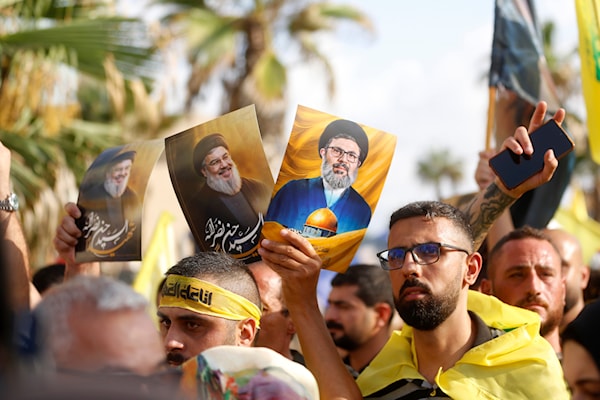 تعرج على غزة وكأنك تحني رأس أمة خجلاً أمام أرض أثخنت بالجراح (مروان بو حيدر)