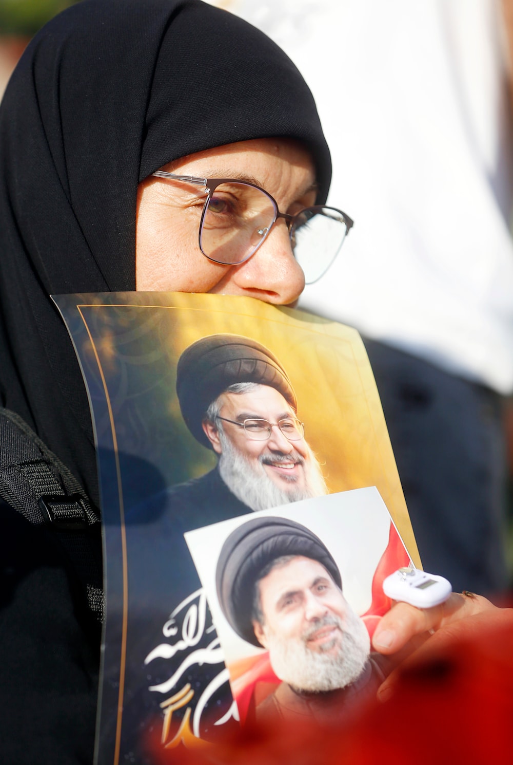صورته تتقدم الاسم: &laquo;شبيه السيد&raquo; جميل المحيا مثله، في تودده وبسمته (مروان بو حيدر)