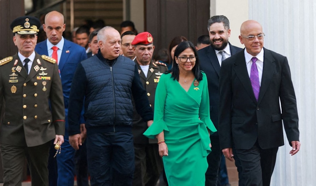 أقرّت الجمعية الوطنية الفنزويلية تعديلات جذرية على قانون المحروقات (أ ف ب)