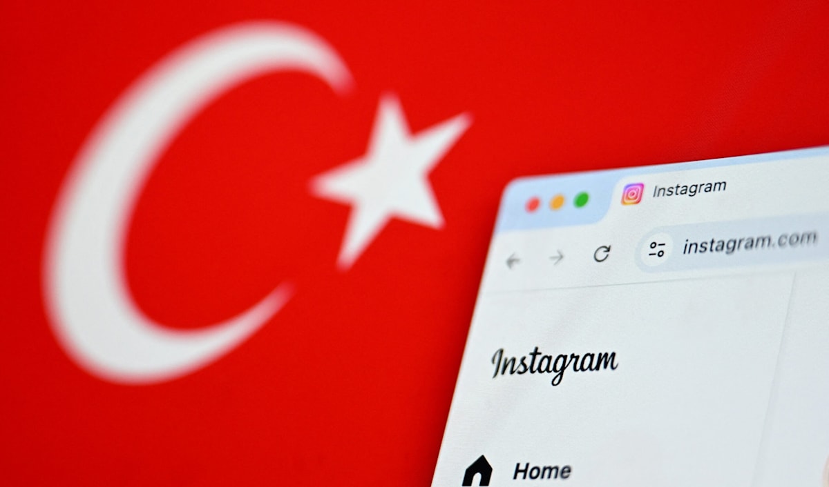 ستُلزم المنصات بالتحقق من هوية المستخدمين وأعمارهم.