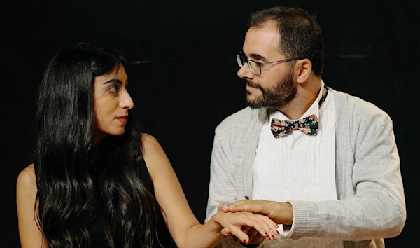 في انتظار القطار