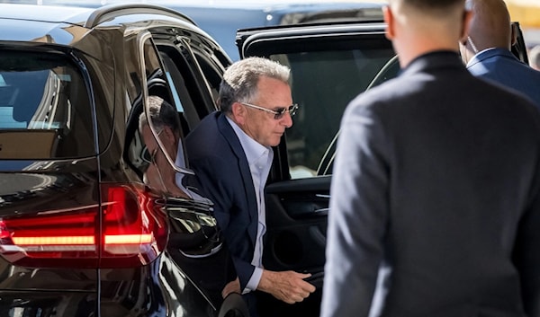 ويتكوف لدى وصوله إلى مكان انعقاد المحادثات في جنيف (من الويب)