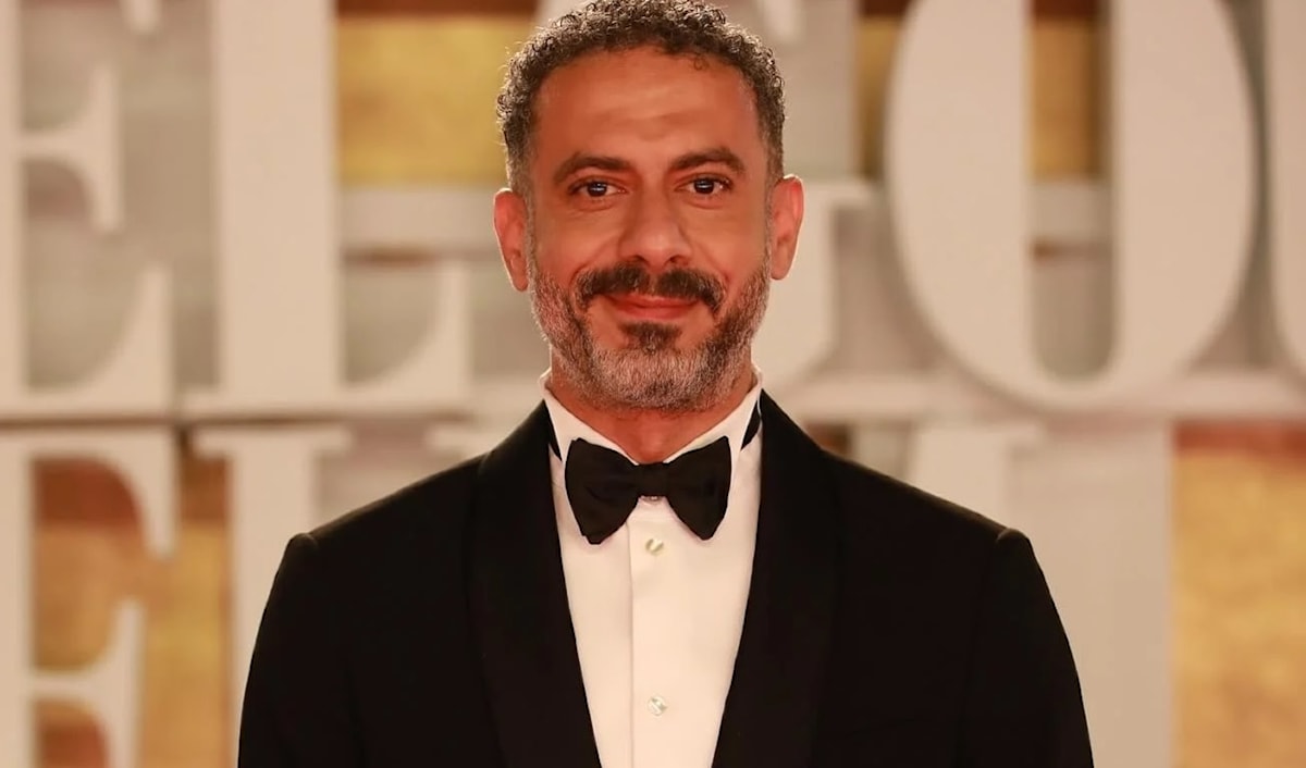 يلعب النجم المصري محمد فراج بطولة مسلسل «أب ولكن»