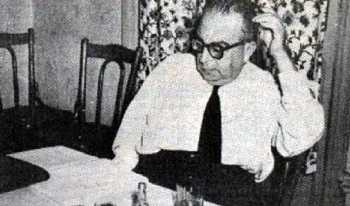 عمر الزعني... شاعر السخرية والالتزام