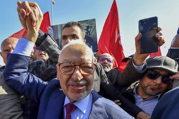 كان الغنوشي رئيساً للبرلمان المنتخب قبل أن يحلّه الرئيس قيس سعيد في 2021 (أ ف ب)