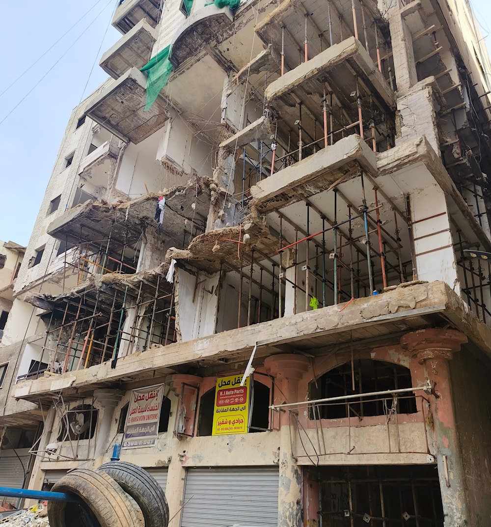 تدعيم أبنية متضررة في محلّة الغبيري في الضاحية الجنوبية (من الويب)