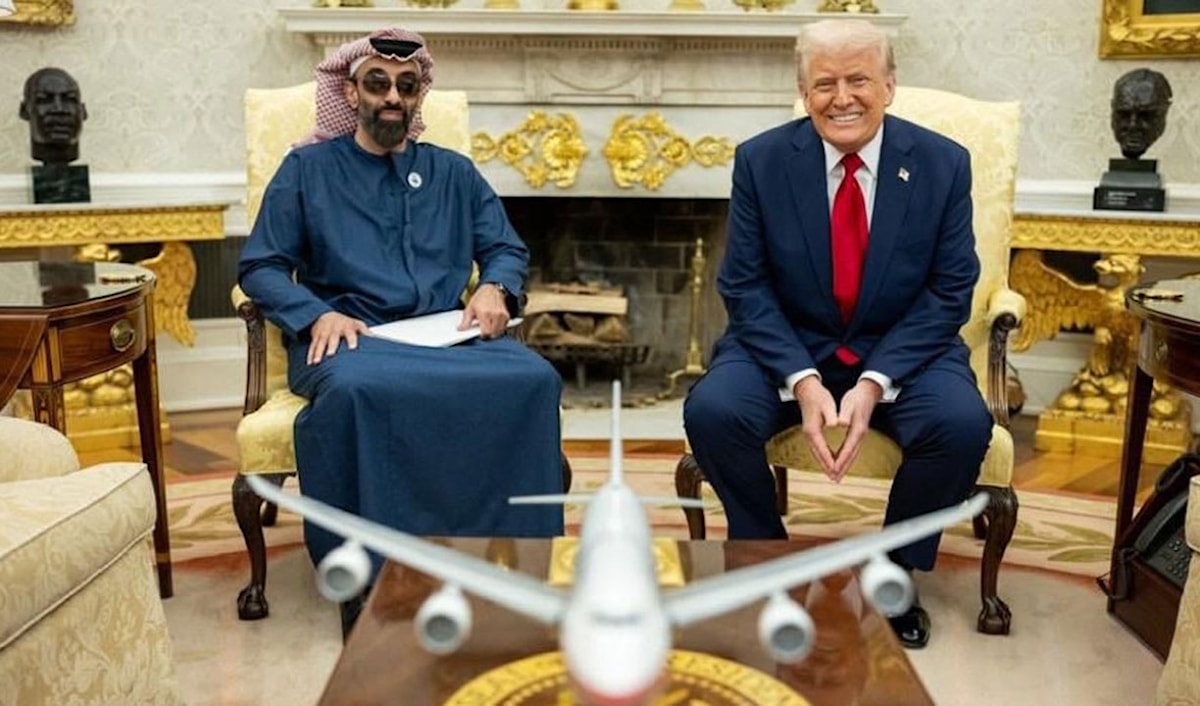 طحنون خلال لقائه الأخير بترامب في البيت الأبيض (من الويب)