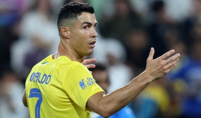 غاب رونالدو عن مباراة الرياض اعتراضاً على ضعف الانتقالات في النادي (ويب)