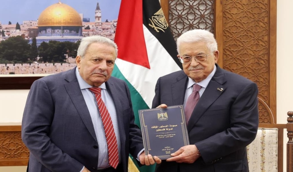 اعتبر الرئيس الفلسطيني أن هذا العام هو «عام الديمقراطية» (وفا)
