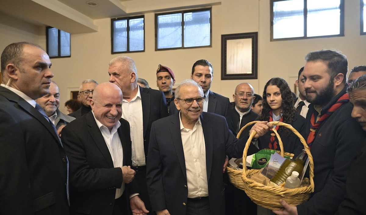 أكد سلام خلال جولته في الجنوب أن الدولة مسؤولة عن كل قرية جنوبية (رئاسة مجلس الوزراء)