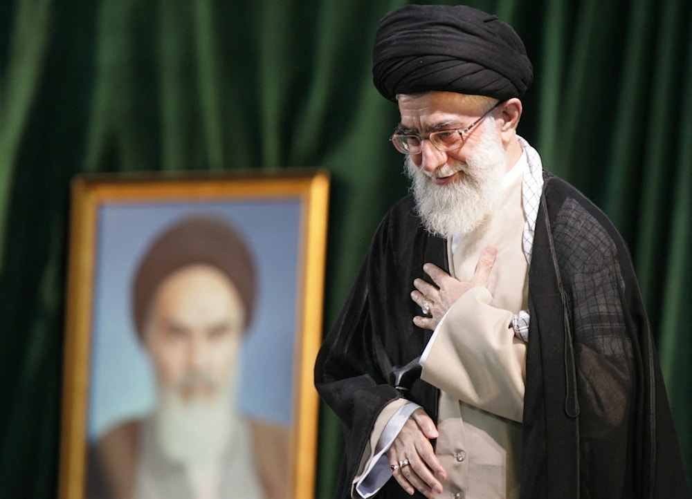 أعلنت الجمهورية الإسلامية الإيرانية استشهاد السيد علي خامنئي (من الويب)