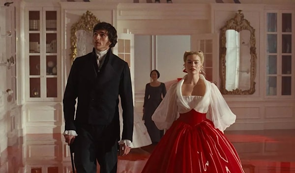 إيمرالد فينيل تفرغ «مرتفعات وذرينغ» من سحره