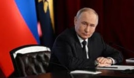 بوتين يهنئ مجتبى خامنئي بتوليه منصب المرشد (من الويب)