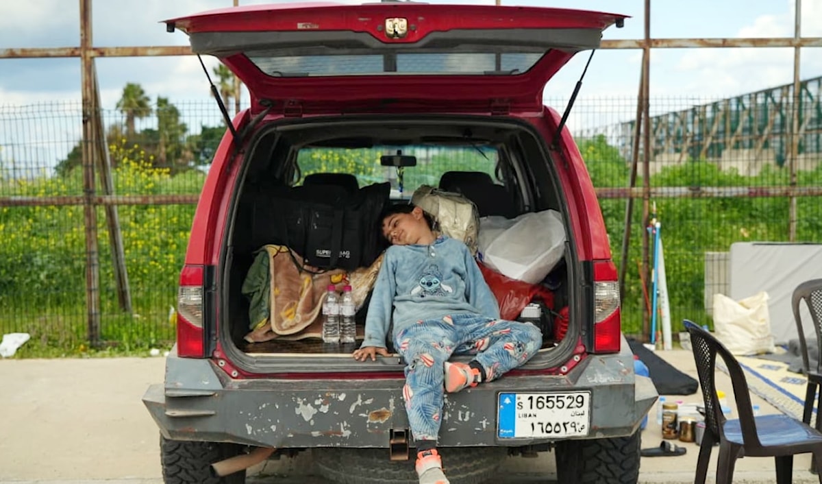 لا يزال جزء كبير من النازحين في الطرقات ووزارة التربية تريد استئناف التعليم (مروان بو حيدر)