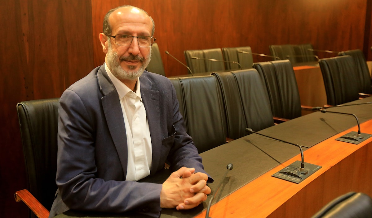 دعا الموسوي الدولة إلى إعادة النظر في قراراتها ودعم الجيش (هيثم الموسوي)