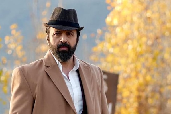 «مولانا» ينخرط في الحرب!