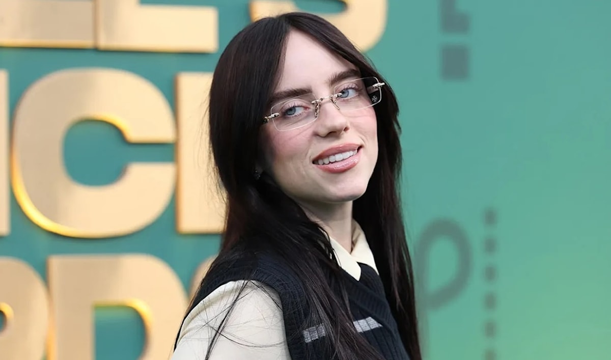 سبق أن ظهرت بيلي إيليش في مسلسل Swarm.