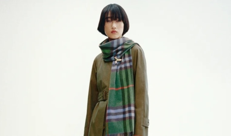 تأتي هذه المجموعة قبيل افتتاح معرض Queen Elizabeth II: Her Life in Style