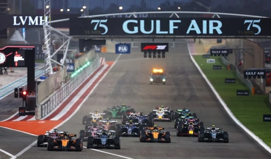 كان من المقرر إجراء التجارب والتصفيات والسباقات في هذين البلدَين الخليجيَين بين 10 و12 نيسان/أبريل و17 و19 نيسان/أبريل.