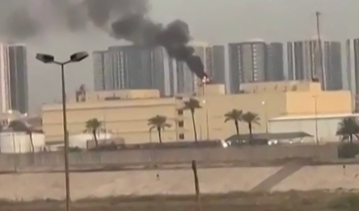 هجوم غير مسبوق على مقر السفارة الأميركية في بغداد (من الويب)