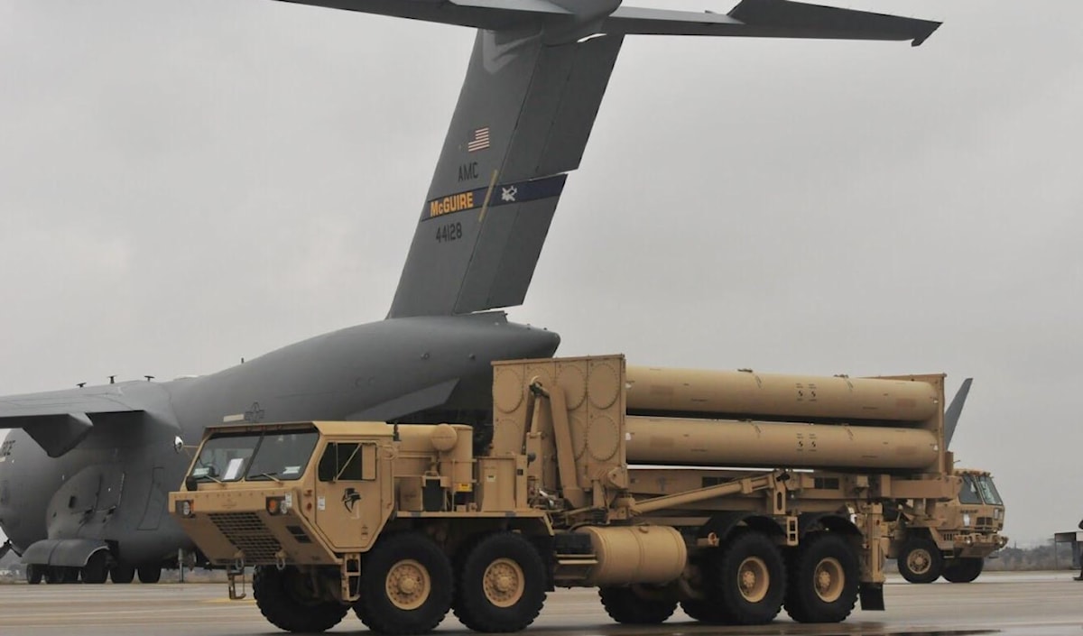 إطلاق إيران رشقات أصغر يعكس حرصها الحفاظ على مخزونها، بالتوازي مع استنزاف الدفاعات الإسرائيلية (أرشيف)