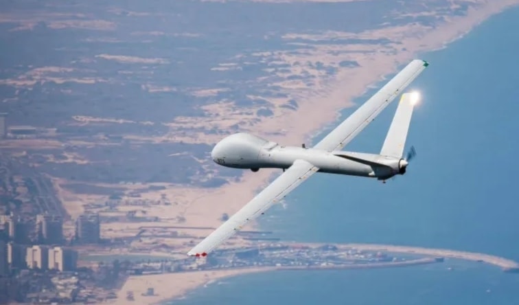 مسيّرة إسرائيلية قبالة شاطئ غزة (من الويب)