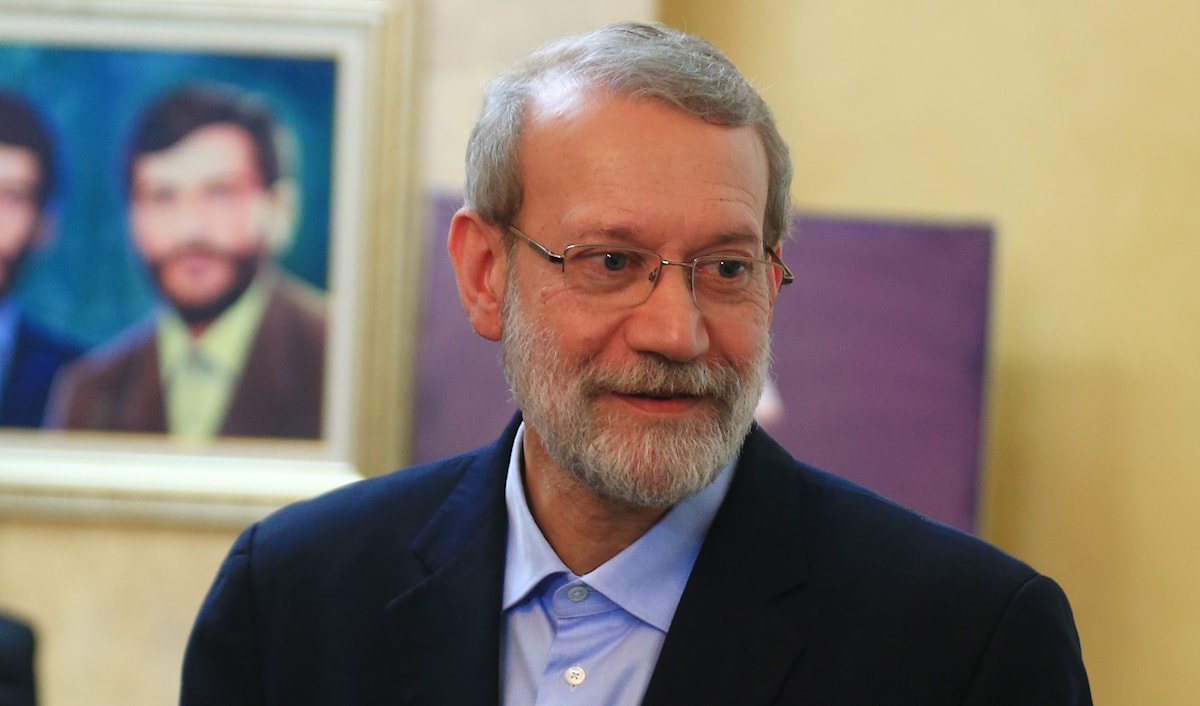أكد السيد الخامنئي أن «اغتيال شخصيةٍ مثل لاريجاني يدلّ على مدى أهميّتها» (مروان بو حيدر)