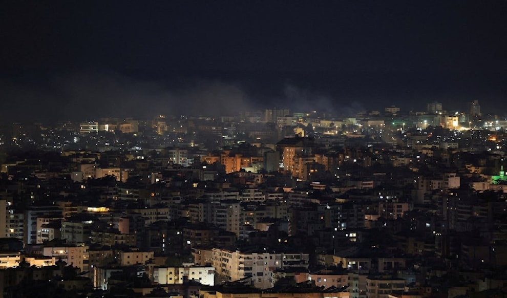 أكثر من 10 غارات على مناطق حارة حريك والجاموس وبرج البراجنة في الضاحية (رويترز)