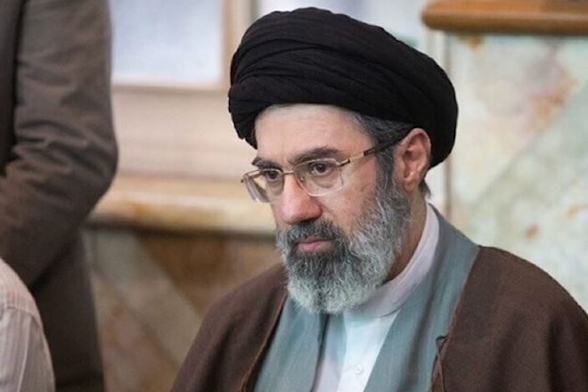 قائد الثورة الإيرانية السيّد مجتبى خامنئي (من الويب)