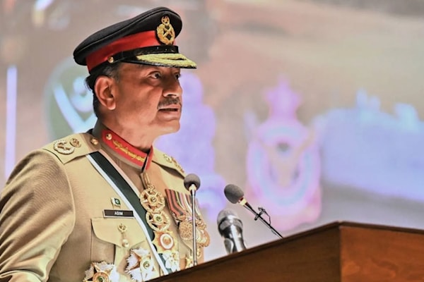 أفادت بعض التقارير بأن إسلام آباد أبدت استعدادها لاستضافة محادثات بين واشنطن وطهران (من الويب)