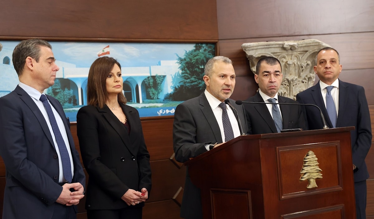 أكد باسيل أن المبادرة تهدف إلى جمع اللبنانيين على طاولة الحوار بدل الخلاف (من الويب)