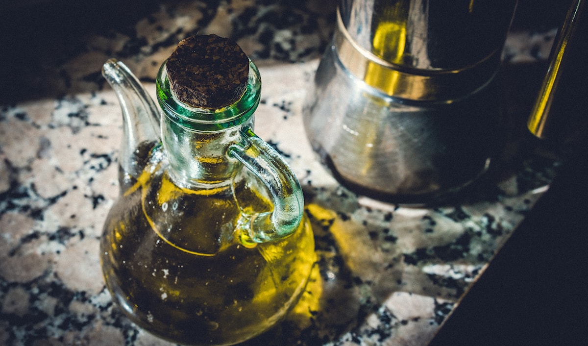 زيت الزيتون البِكر… هل يعزز صحة الدماغ؟