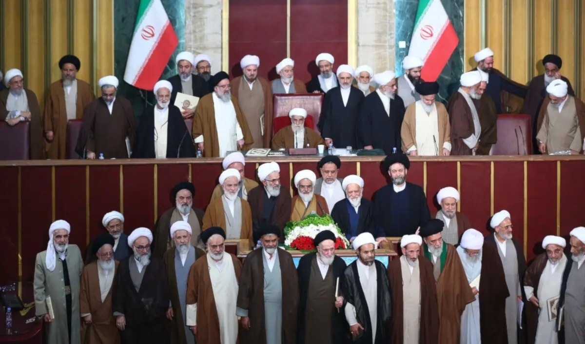 زعم جيش العدو الإسرائيلي أنه استهدف اجتماعاً لمجلس خبراء القيادة الإيراني (من الويب)