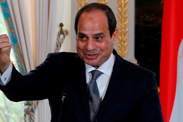 ناقش السيسي احتمال طلب دول خليجية دعماً عسكرياً من الجيش المصري (من الويب)