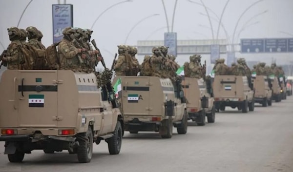 قالت «هيئة العمليات» في الجيش السوري إن تعزيز انتشار  وحدات الجيش على الحدود يهدف إلى حمايتها وضبطها (من الويب)