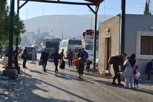 الاكتظاظ دفع جمارك البلدين إلى فتح المعابر من «دون تختيم» (من الويب)